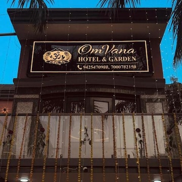 OmVana Hotel & Garden signboard